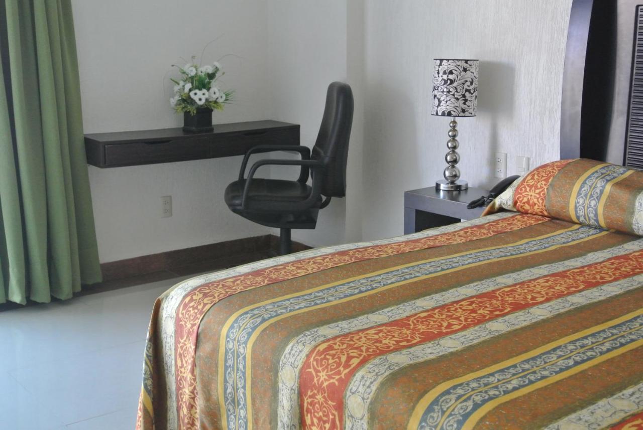 Parque Inn Hotel & Suites 코아트사코알코스 외부 사진